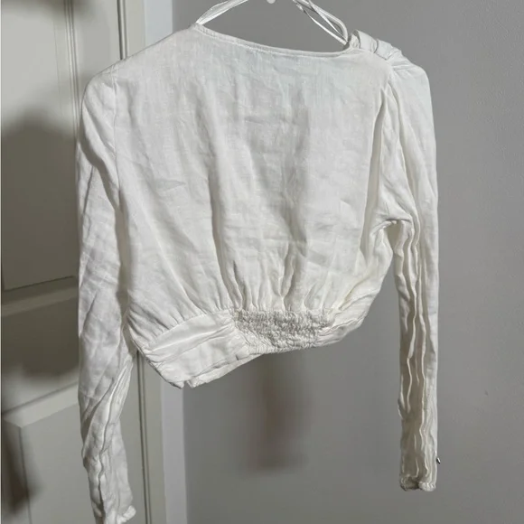 Zara Cream V-Neck Long Sleeve top - Picture 2 of 3